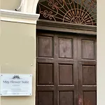 Flower Nel Cuore Della Citta' Bari