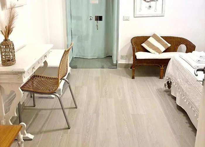 Flower Nel Cuore Della Citta' Apartamento Bari